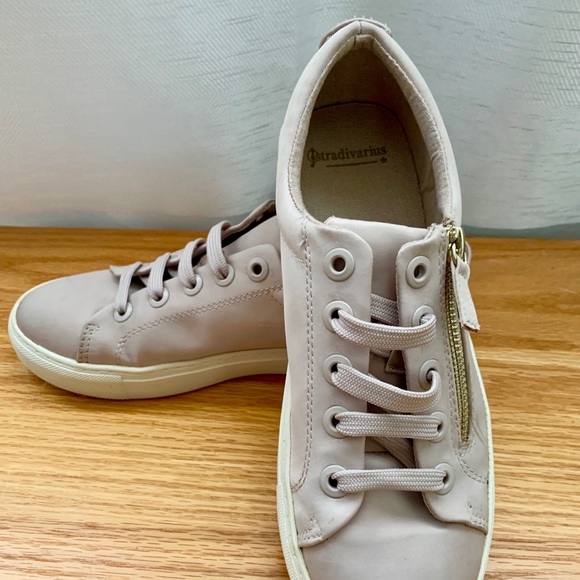 Stradivarius Mauve Satin Sneakers with Side Zipper - Picture 2 of 7